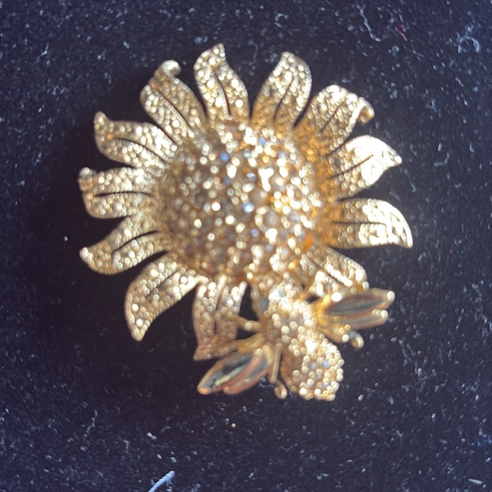 Gold Sunflower Brooch